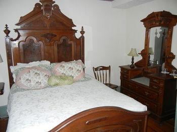 Wayside Inn Middletown Bagian luar foto